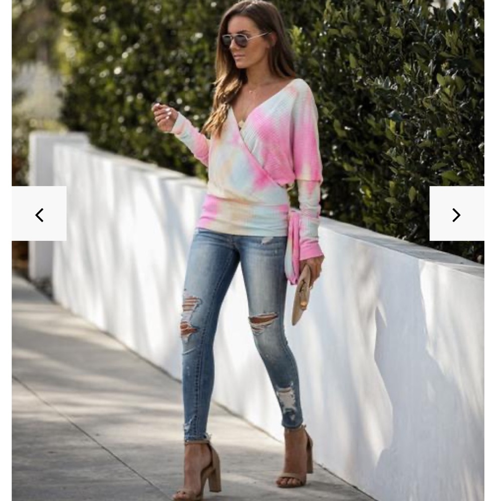 💘 NWOT Pastel Tie Dye Wrap Top 💘